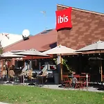 Ibis En Bresse Бург-ан-Бресс
