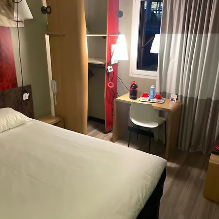 Ibis En Bresse بور أو بريس