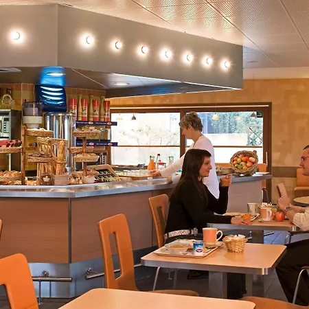 호텔 Ibis En Bresse 3*