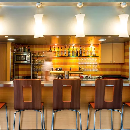 호텔 Ibis En Bresse 3*