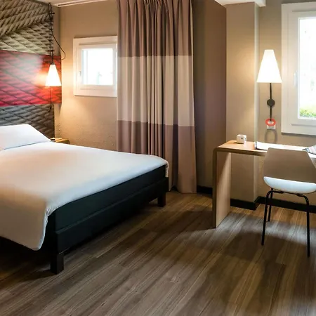 Ibis En Bresse Hotell 3*