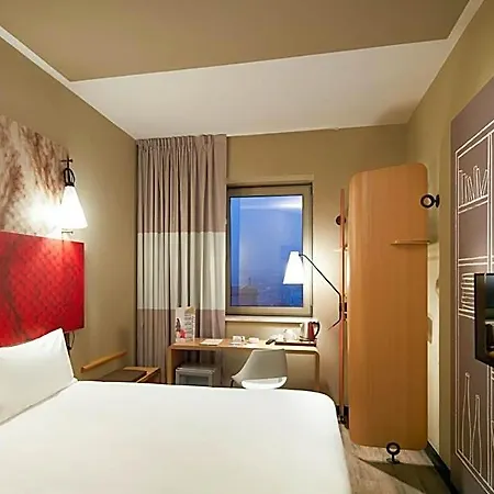 فندق Ibis En Bresse 3*