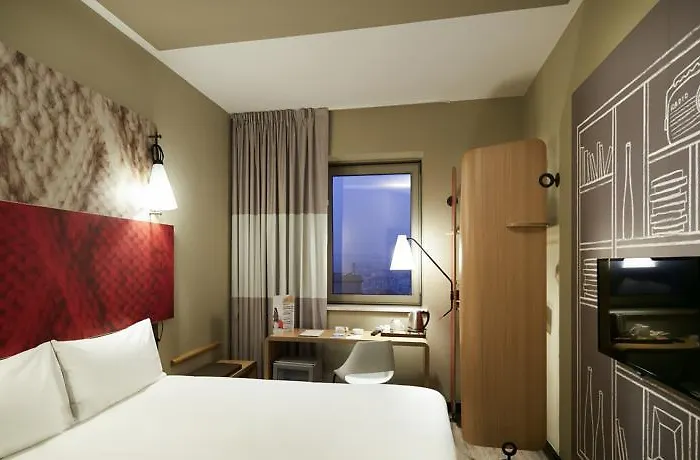 Ibis En Bresse Hotell